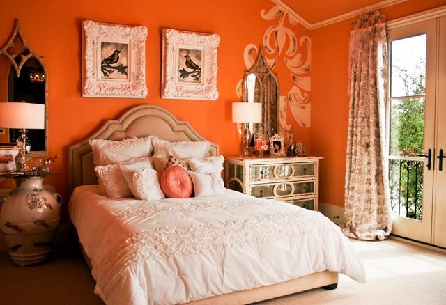 Фото: классический интерьер и "сочные" апельсиновые краски