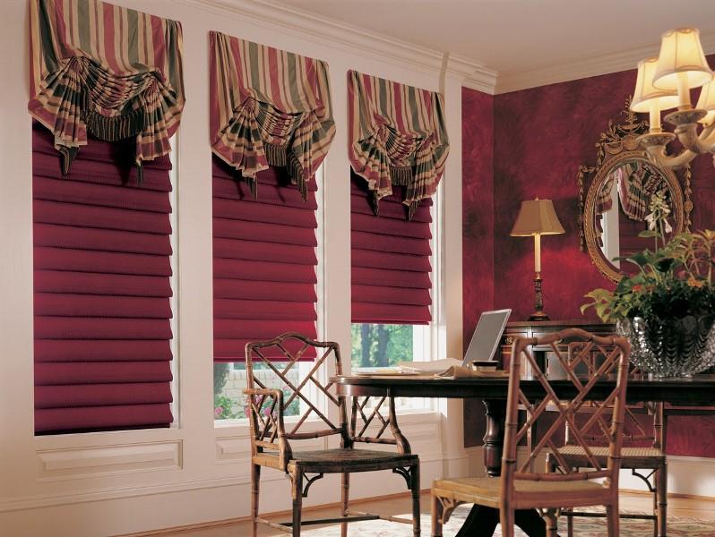 Декоративные шторы - один из самых простых, но вместе с тем и самых любимых многими хозяйками способов украшения интерьера