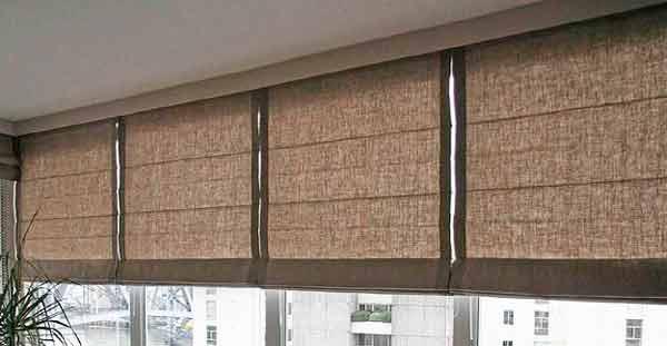 Подойдут ли шторы из рогожки в интерьер гостиной?