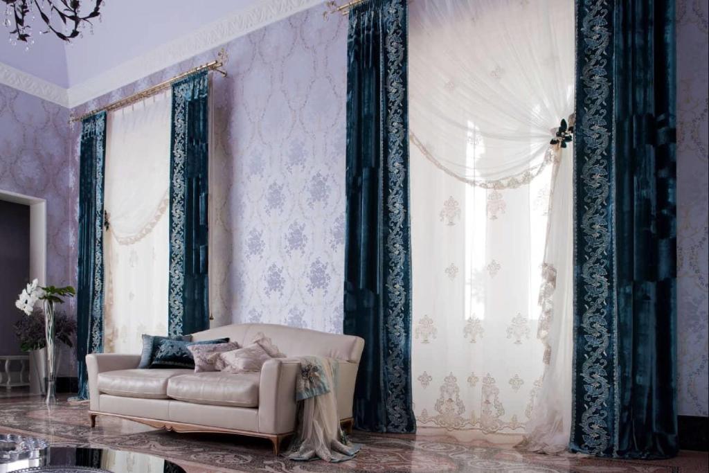 Итальянские шторы могут занять достойное место в интерьере самых разных комнат: гостиной, кабинета, спальни
