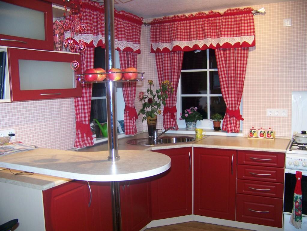 Короткие шторы для кухни (реальные фото)
