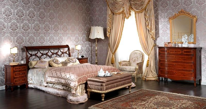 Шторы в классическом стиле в интерьере спальни