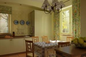Обустройство дачного домика: как сшить шторы на кухню