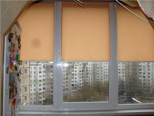 открытые шторы для большого окна