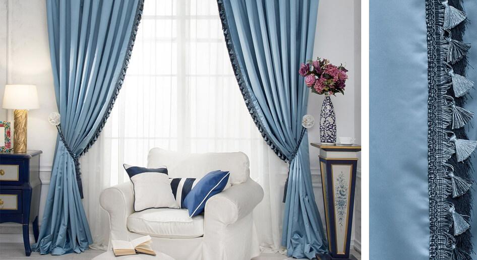 Голубой оттенок выгодно смотрится с пастельными цветами, белой мебелью