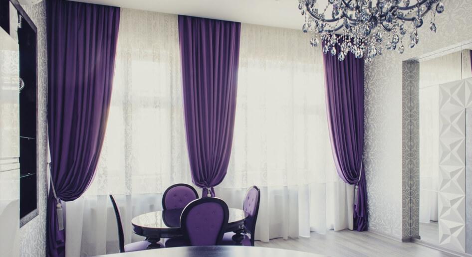 Оригинально и изыскано смотрятся на окнах фиолетовые шторы. 